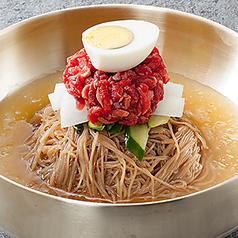 桜ユッケ水冷麺