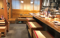 和モダンなインテリアで心地よい時間を過ごす