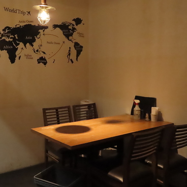 Tsubomina ツボミナ 天神大名本店の雰囲気1