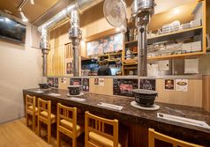 炭火焼肉 にくまる すすきの店の雰囲気3