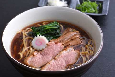 業界のイノベーターと呼ばれる所以は、全てが異なるラーメンを食してみれば分かる。