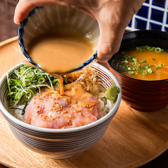 【ごまだれネギトロ丼】軽めのランチにぴったり♪