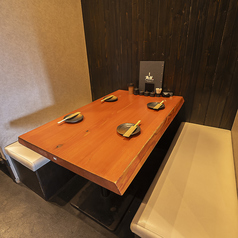 地鶏炭火焼 鶏扱説明所 学園前店の雰囲気2