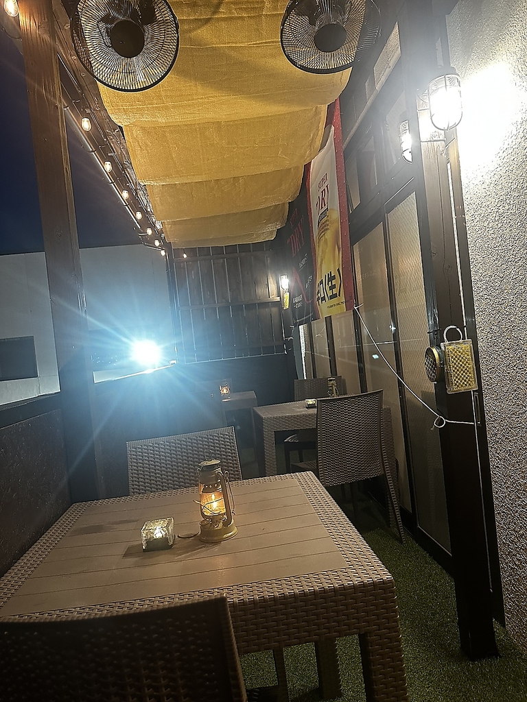 夏限定でテラス席を開放しております♪夜風を感じながら、お料理とお気に入りの一杯で素敵な時間を☆