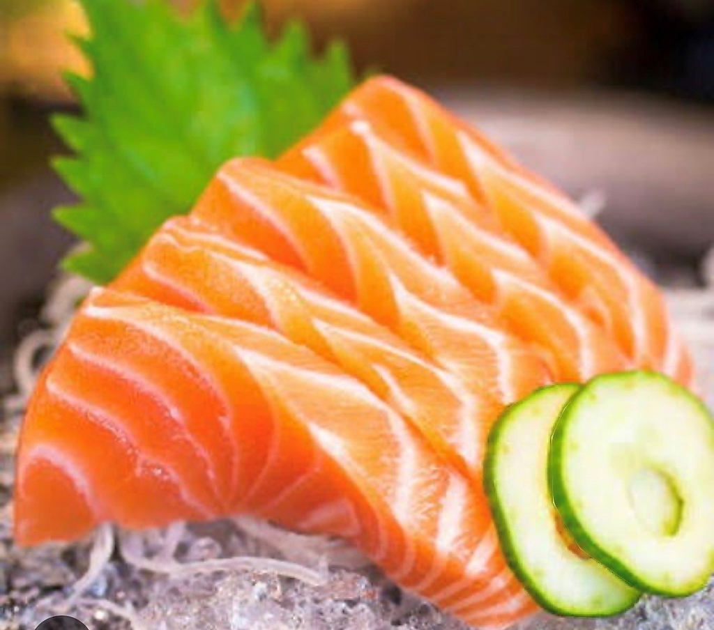 新鮮なお刺身やジューシーな串、サクサクの揚げ物など全品500円(税込)でご提供！お酒との相性抜群◎