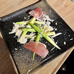 マグロとフレッシュアスパラガス