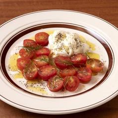 水牛モッツァレラとトマトのカプレーゼ