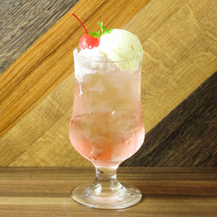 【クリームソーダ】ピーチ