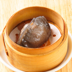 イカ墨の海鮮餃子