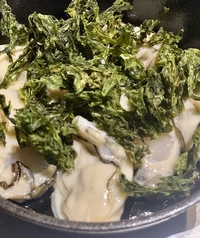 磯の香りが絶妙！ぷりぷり牡蠣と岩ノリの磯アヒージョ