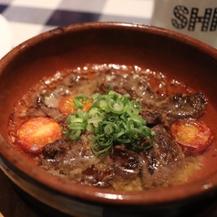 国産牛すじ肉のアヒージョ