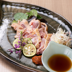 高知県産　酢橘鶏香味タタキ～赤柚子胡椒添え～