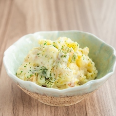 ★マグロ燻製のポテトサラダ