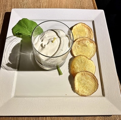 上州牛のボロネーゼ マスカルポーネムースのせ　オリジナルポテトチップス