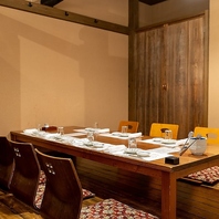 プライベート感のあるお席多数