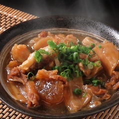 〈名物〉牛すじ煮込み / Simmered Beef Tendon Stew