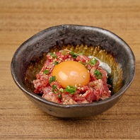 看板メニューの和牛をはじめ、豊富な一品料理！