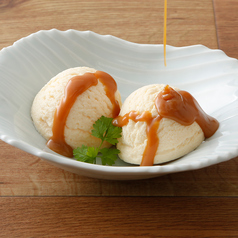 バニラアイス生キャラメルクリームがけ