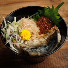 焼き鯖といくらの混ぜご飯