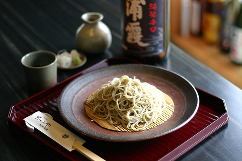 国内産石臼挽き手打ちそばと、こだわりの食材。「安心、安全」が基本です