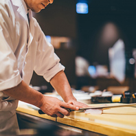 料理人こだわりの料理でおもてなし