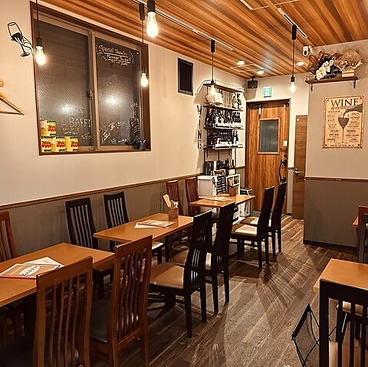 イタメシ ビストロ BAFFI バッフィーの雰囲気1