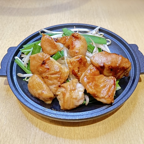 日本酒ともつ焼きをご堪能下さい♪