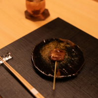 旬の食材をふんだんに使用した特別なコース料理を提供。