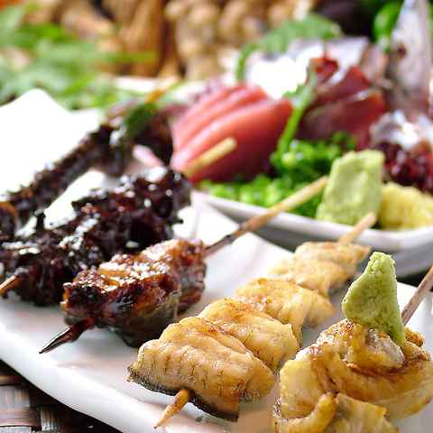 常連さんに人気の【鰻の串焼き】や朝採れ野菜のお料理でお待ちしております！