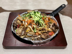 モンゴル風 羊のスペアリブ入り 焼うどん (羊)