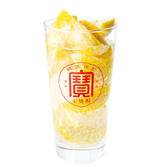 レモンゴロゴロ!凍らせレモンのレモン酎ハイ