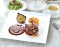 料理メニュー写真 ハンバーグステーキとフォアグラのグリル トリュフソースとパルメザンチーズ