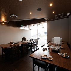 4名×8テーブル/6×2テーブル