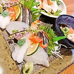 本日の鮮魚のお造り4種盛り