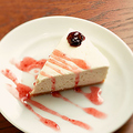 料理メニュー写真&nbsp;特製レアチーズケーキ