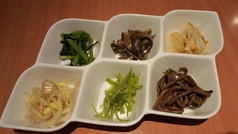 ナムル　Assortment of green vegetables