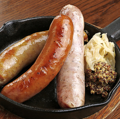 ソーセージ３種盛り合わせ Assorted sausage