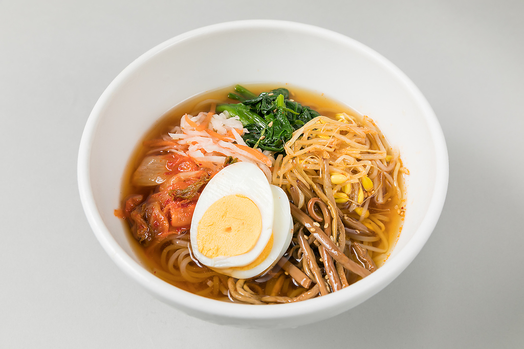 盛岡冷麺！焼肉のシメはサッパリ冷麺でっ！