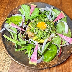 甘エビとホタテ、アボカドのユッケ