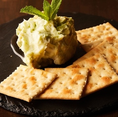 アボカドのマスカルポーネクラッカー