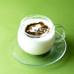 とろーり濃厚ソースのほうじ茶ラテ