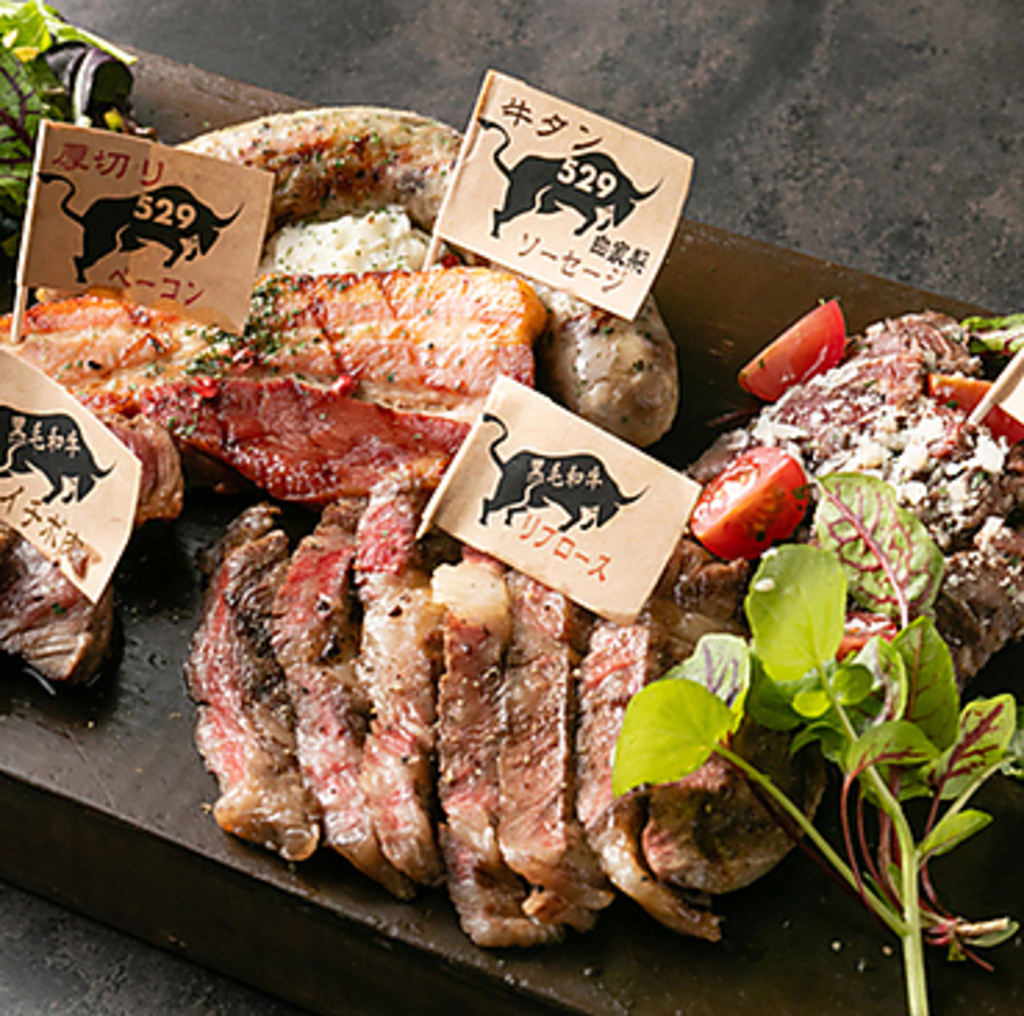 豪華な宮崎県産黒毛和牛のグリル盛り合わせがオススメ！ボリューム満点な盛り付けもSNS映えしそう♪