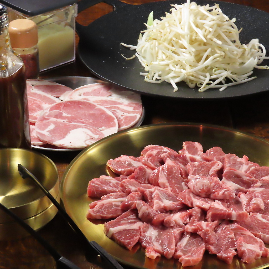 オーナー独自ルート仕入れにより。本格生ラムジンギスカンがコスパ最強