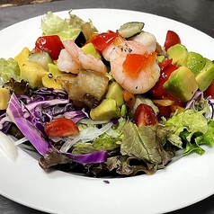 海老とアボカドのカクテルサラダ