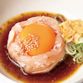 料理メニュー写真 鶏旨タレユッケ