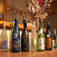 豊富な地酒を取り揃えております。その日の仕入れ状況が変わってくるため気になる方はスタッフまでお尋ねください
