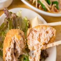 「カニ身タップリカニコロッケ」は必食！