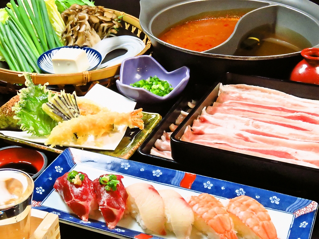 和食、しゃぶしゃぶの食べ放題は3278円(税込)～です。飲み放題をお付けすることも可能ですのでぜひ！