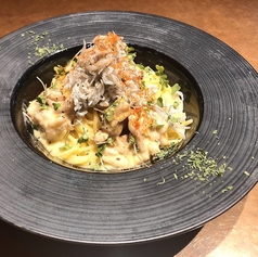 鶏肉とシラスのカレーパスタ