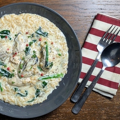 【2026年2月まで】広島県産牡蠣と川越産ほうれん草のチーズクリームリゾット